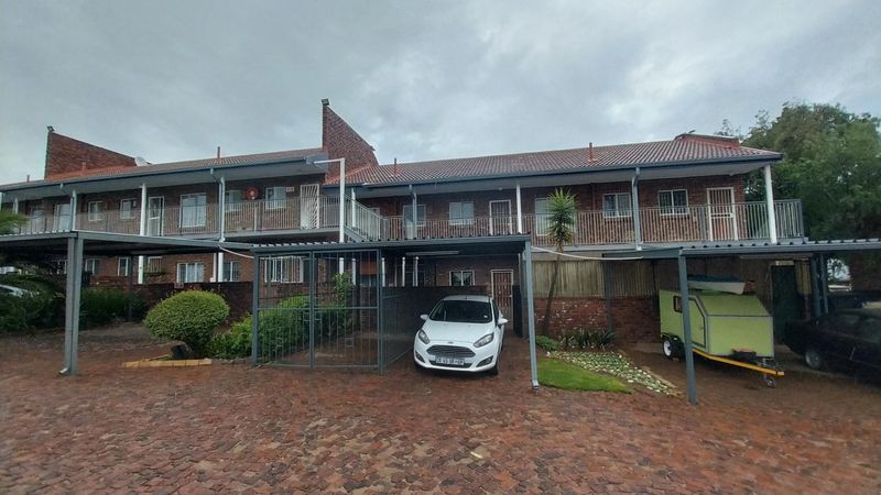 Cozy ground floor apartment for sale in The Reeds Centurion