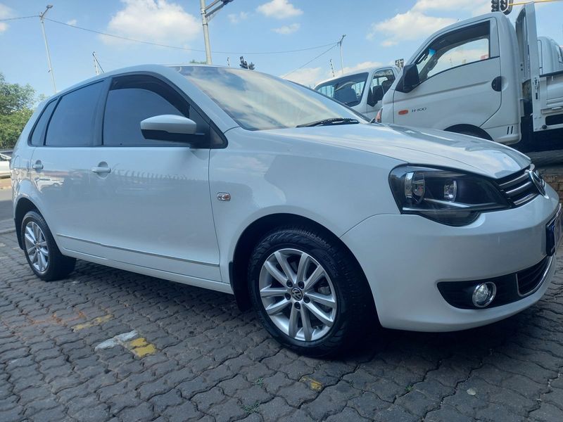 White Volkswagen Polo Vivo Hatch 1.4 Trendline Tiptronic with 95000km available now!