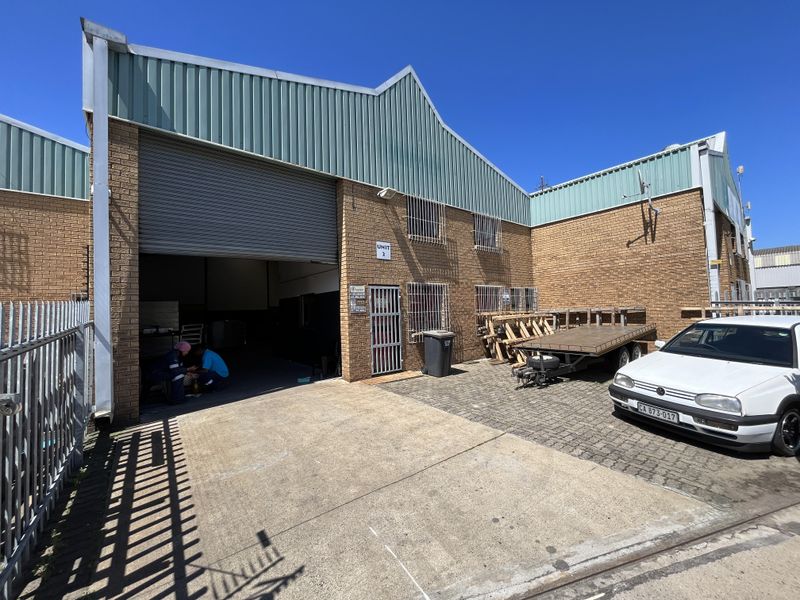 256m2 WAREHOUSE TO LET IN BEACONVALE