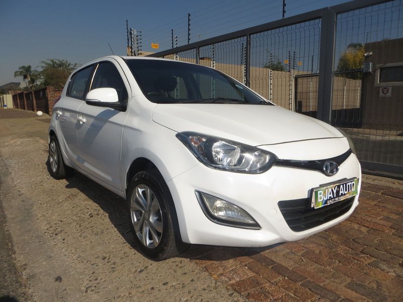 2013 Hyundai i20 1.2 Fluid, White with 105000km available now!