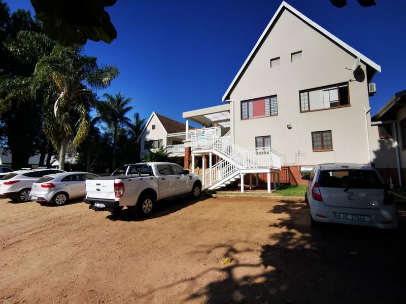 42sqm Airy Office to Let in Kloof - Old Main Road | Swindon Property