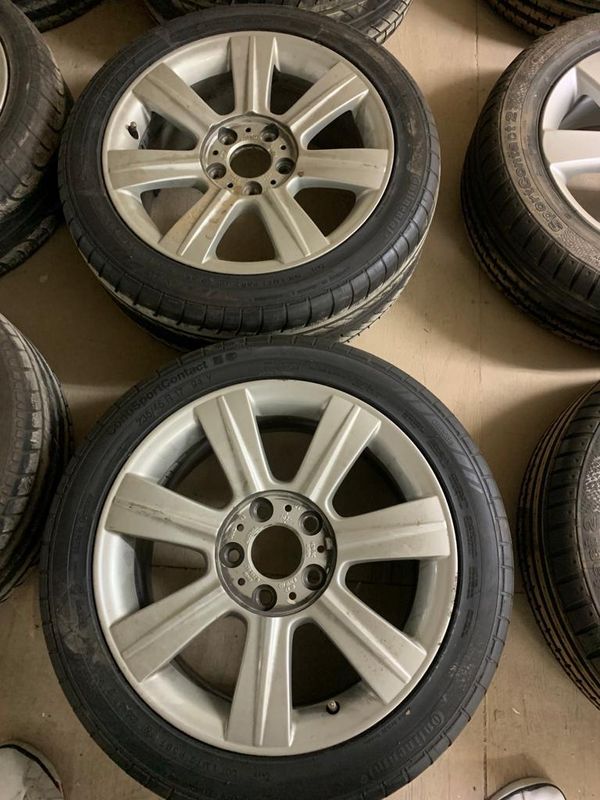 Set of 4 bmw mags and tyres - no centre caps - 17 inch R4000