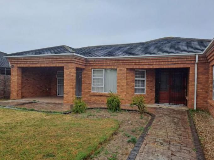 3 Bedroom with 2 Bathroom House For Sale Eastern Cape