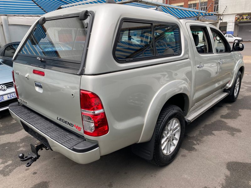 2015 TOYOTA HILUX 3.0 D4D LEGEND 45 DOUBLE CAB FINANCE CAN BE ARRANGE WHATSAPP- MOHAMMED (ZERO)72392