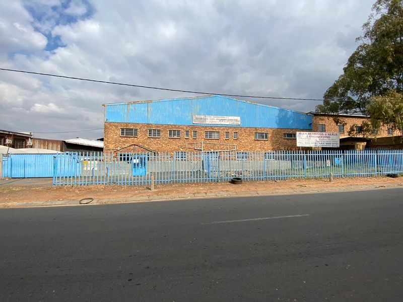 Industrial facility for sale in Knights, Germiston