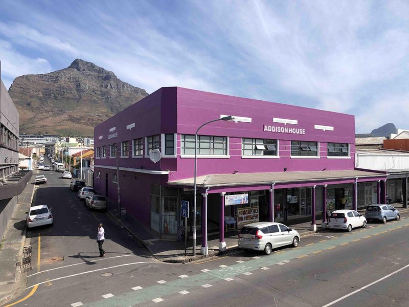 Your chance to thrive in one of Cape Town&#39;s highest foot traffic locations