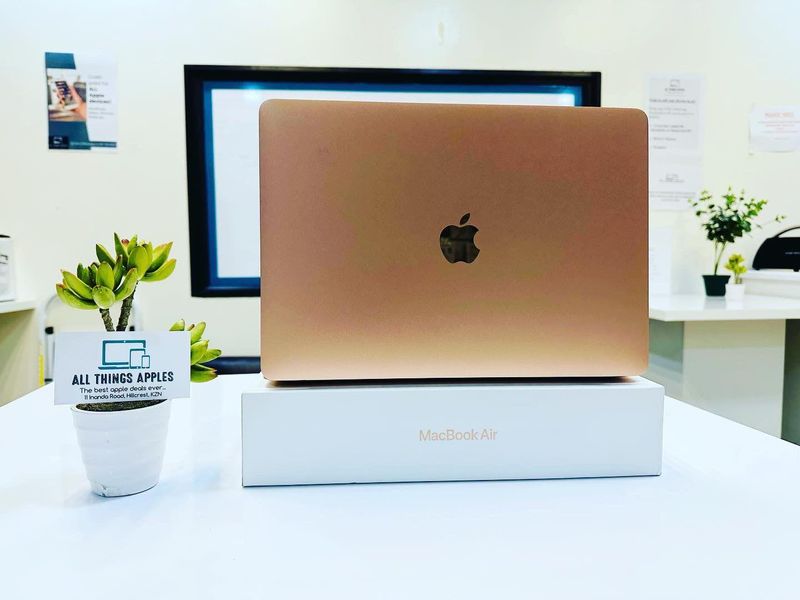 2020 Apple MacBook Air 13-inch