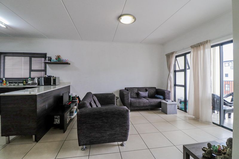 DIVINE TWO BEDROOM UNIT AVAILABLE IN GREENSTONE CREST
