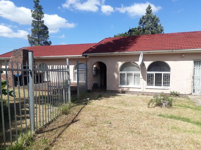 6 Bedroom House For Sale in King Williams Town Rural