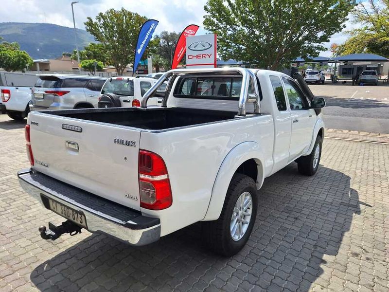 2014 TOYOTA HILUX 3.0D-4D RAIDER XTRA CAB 4X4 P/U S/C