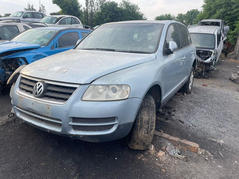 VW #BAC TOUAREG 2.5LT  R  2007 STRIPPING FOR SPARES