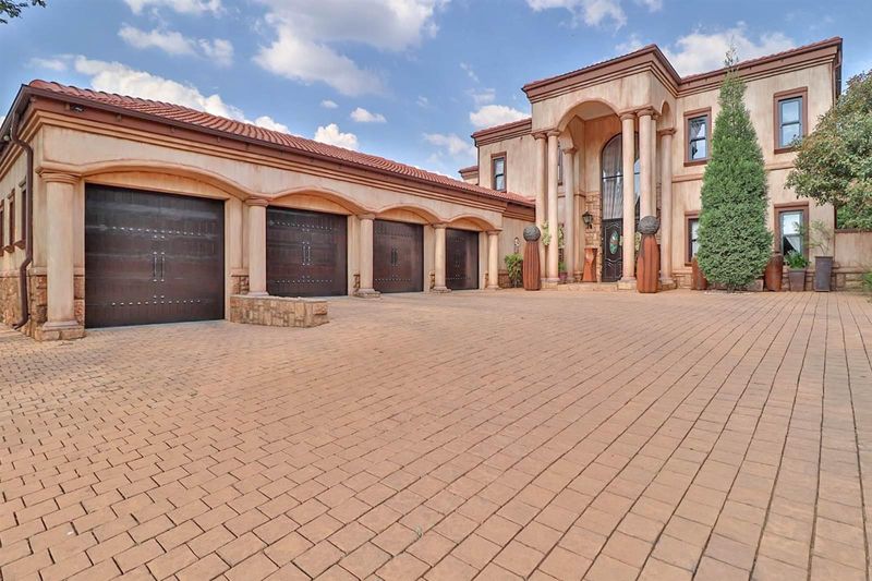 4 Bed House For Sale in Centurion Midstream Estate