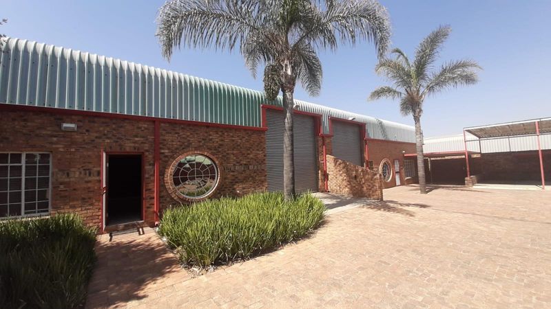 COMMERCIAL PROPERTY AVAILABLE FOR SALE IN ALBERTON NORTH