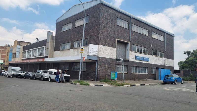 Marshalltown | Industrial unit to let / for sale in JHB