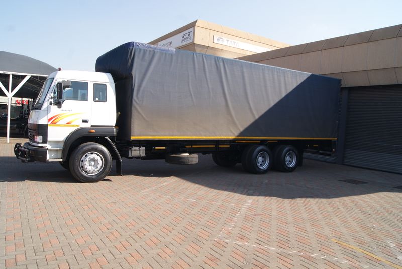 TATA LPT 2523 15 TON VOLUME BODY