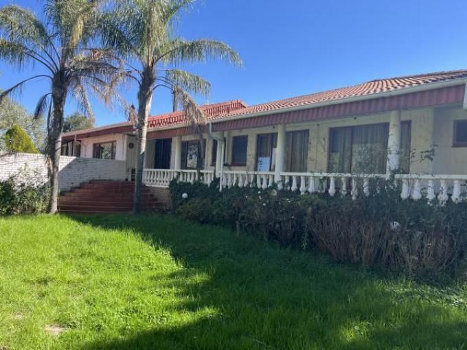 7 Bedroom with 4 Bathroom House For Sale Eastern Cape