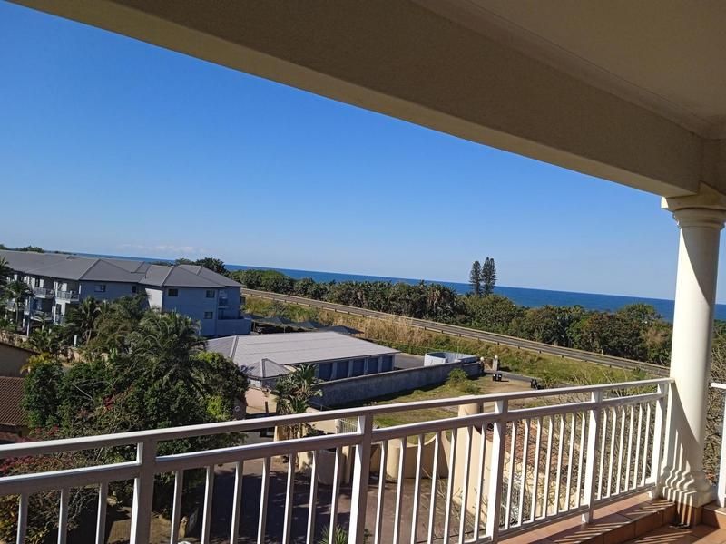 Modern 2 bedroom Penthouse, sea facing apartment in Shelly Beach.
