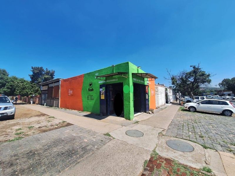 CORNER STAND WITH BUSINESS RIGHTS FOR SALE IN PRETORIA WEST
