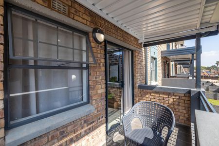 Spacious 2 Bed Apartment with Large Private Balcony