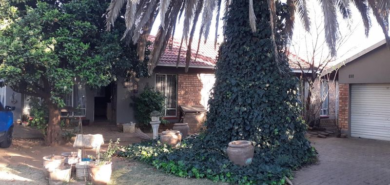House in Brakpan North For Sale