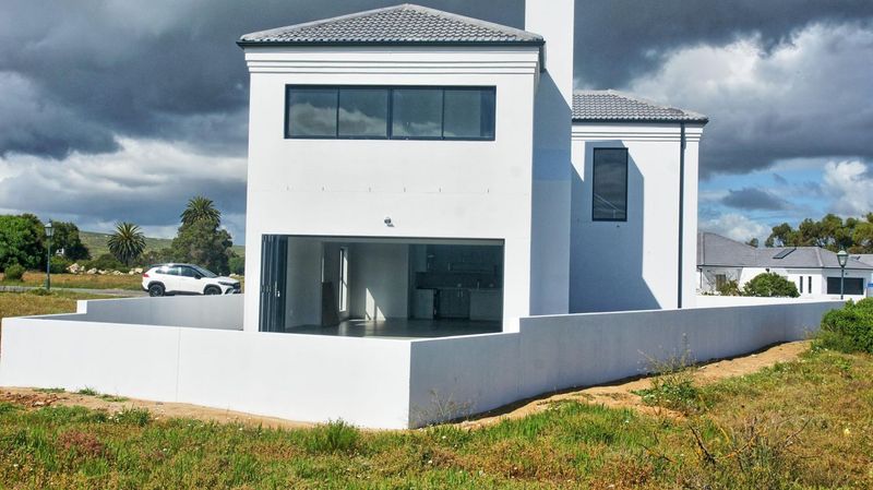 IMMACULATE 3 BEDROOM HOME FOR SALE IN SHELLEY POINT GOLF ESTATE