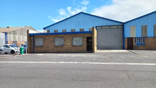 440m2 Factory to let in Triangle farm - no loadshedding