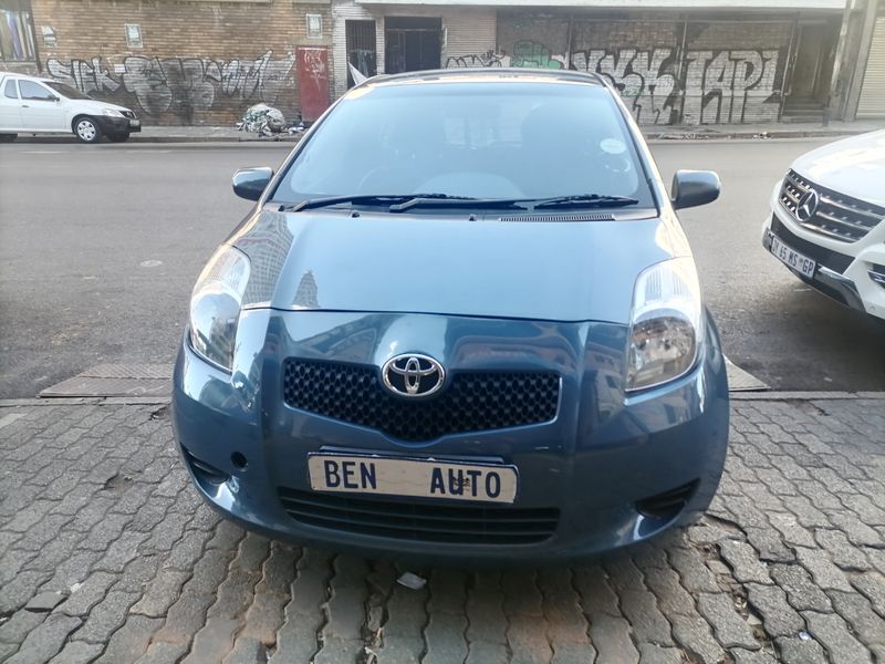 2006 Toyota Yaris 1.3 T3&#43; 5-Door, Blue with 89000km available now!