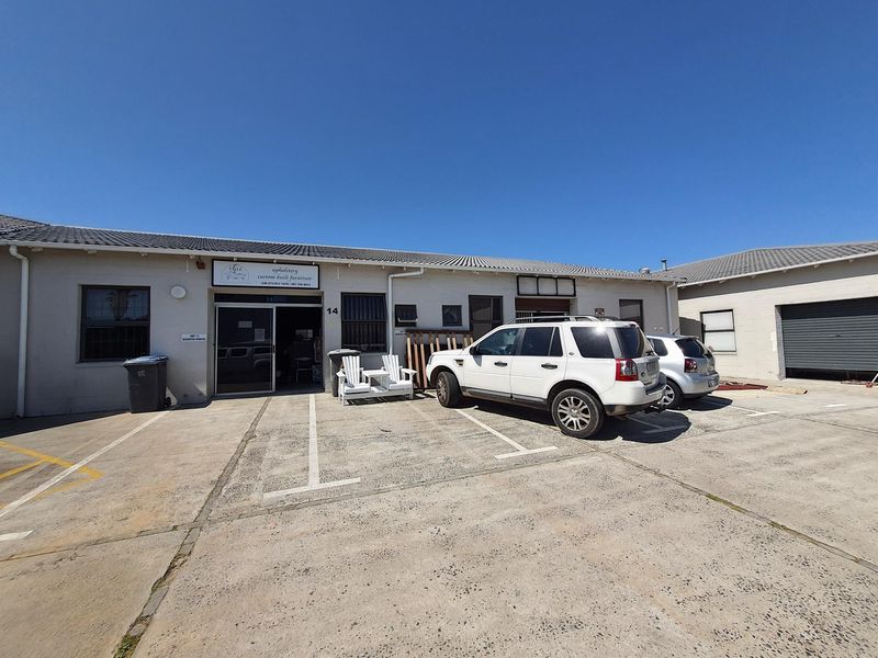 328m2 WAREHOUSE FOR SALE
