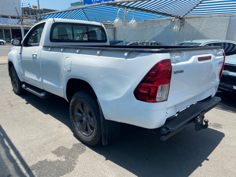 2017 TOYOTA HILUX 2.4 GD SRX  WITH  SINGLE CAB FINANCE CAN BE ARRANGE WHATSAPP- MOHAMMED (ZERO)72392