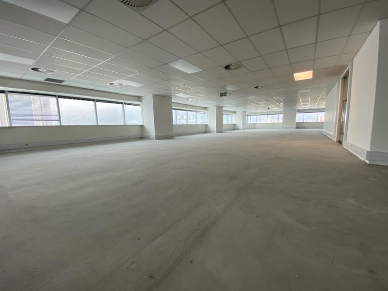 1091m2 Office TO LET in Secure Building in Foreshore, Cape Town