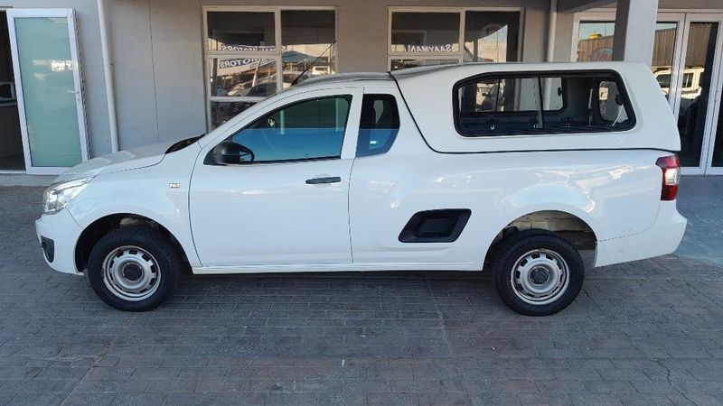 White Chevrolet Utility 1.4 Club with 148000km available now!
