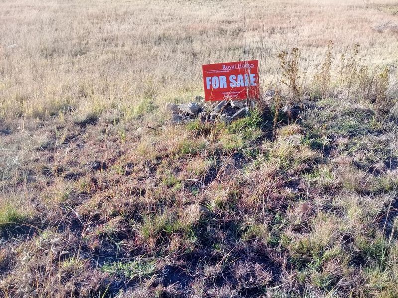 Vacant land for grabs in Tshiame