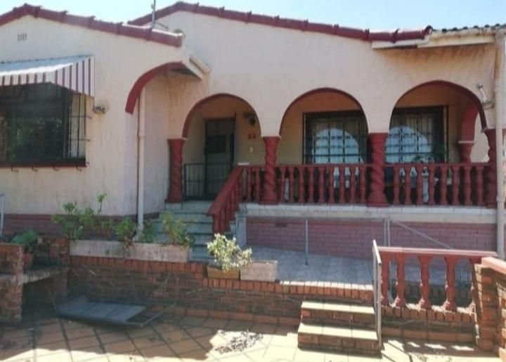 3 Bedroom House For Sale in Avoca