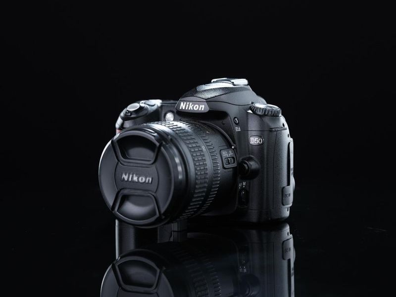 Nikon D50 DSLR Camera Body Nikkor 17-80mm Lens