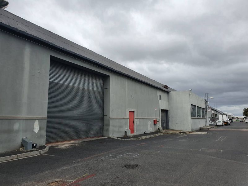 Industrial Unit In Secure Park To Let - Blackheath Industria