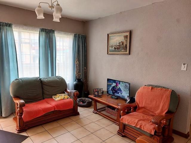 Townhouse in Middelburg Central For Sale