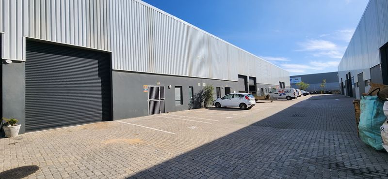 Neat Small Warehouse with ample Parking in Rivergate