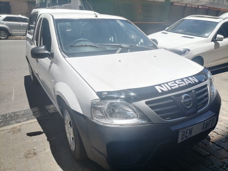 2020 Nissan NP200 1.6 S 16V, White with 43000km available now!