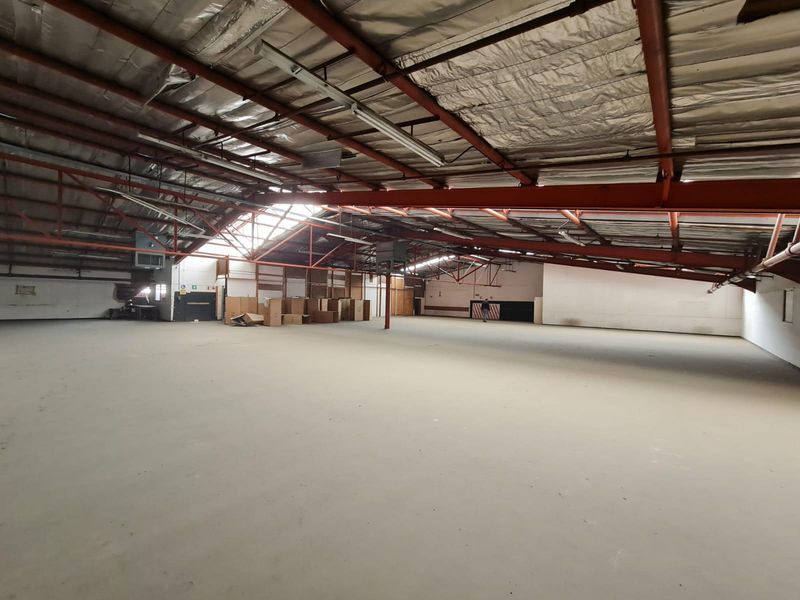 900sqm storage space for rent in Cleveland
