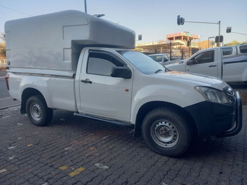 2015 Isuzu KB 250 Fleetside for sale!