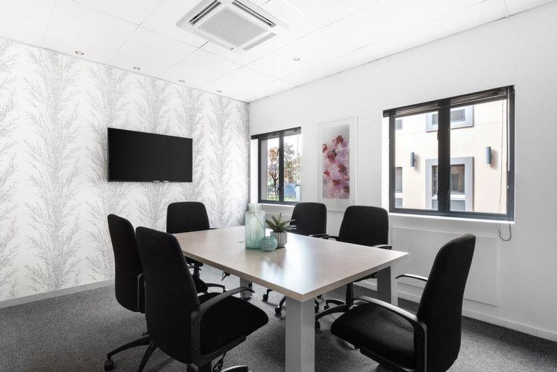 Open plan office space for 10 persons in Regus West Rand, Clearwater