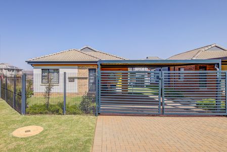 3 Bedroom House For Sale In Lotus Gardens