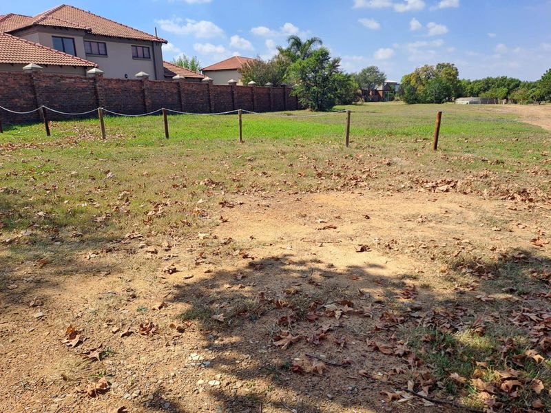 Prime Vacant Land in Six Fountains Residential Estate, Silverlakes - Build Your Dream Home!