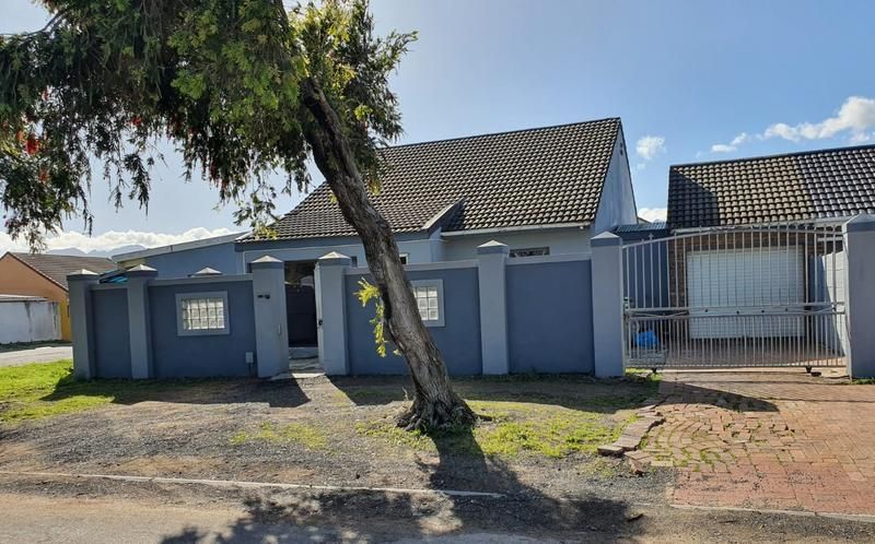 2 Bedroom home and Granny flat for sale in Southfork