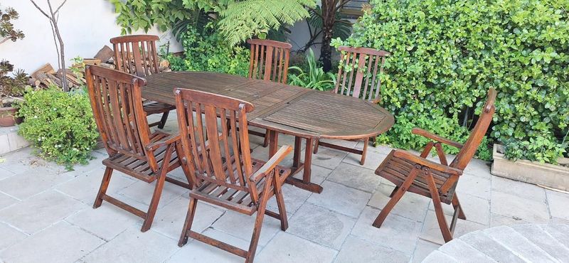 Large 6 to 8 Seater EXTENDABLE Teak Wooden Patio set plus 6 HEAVY RECLINER CHAIRS