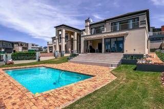 Luxurious Estate Living: Your Gateway to Opulence