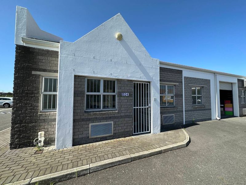 Mini Warehouse To Let in Montague Gardens