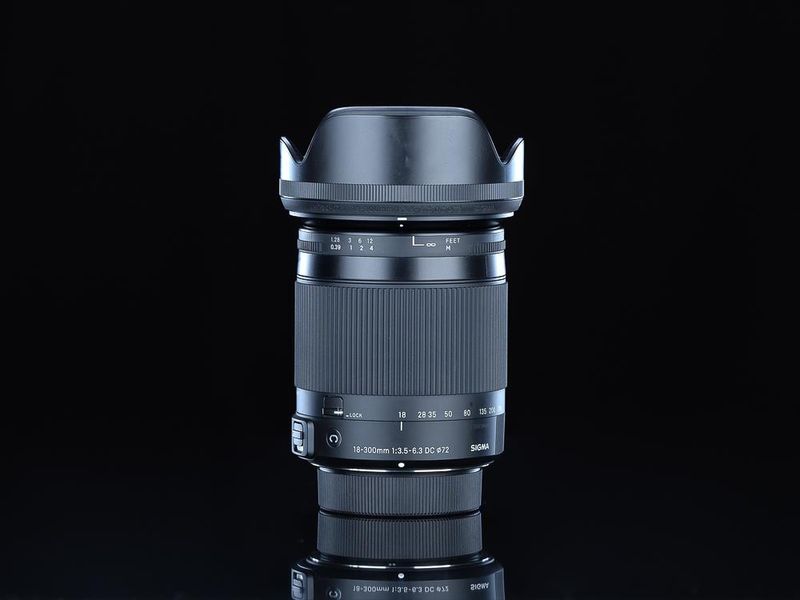 **CLEARANCE SALE** Nikon-Mount Sigma 18-300mm f/3.5-6.3 DC Macro OS HSM Contemporary Lens