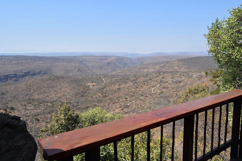 Own a piece of the African bush on a private nature reserve!
