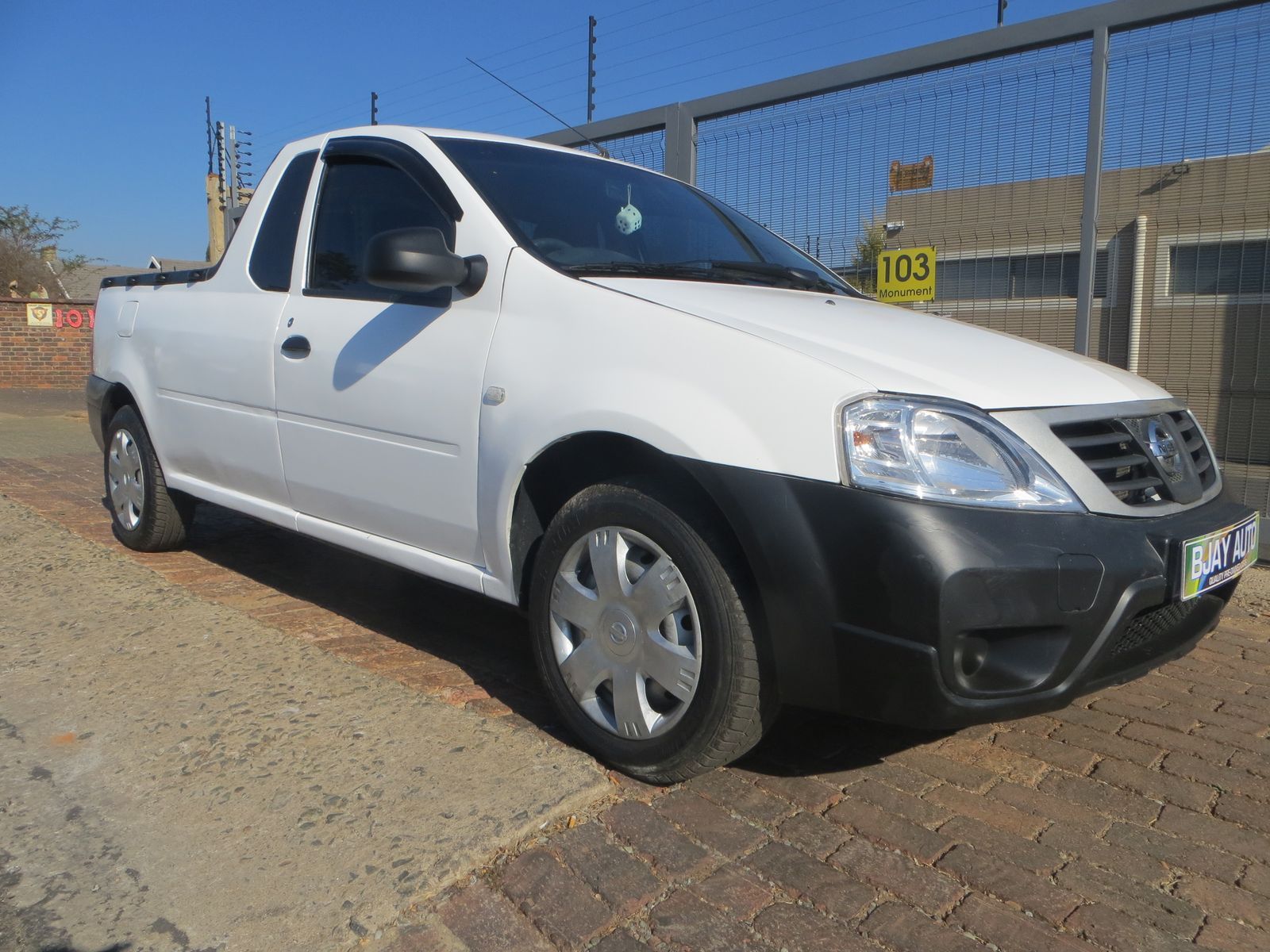 2022 Nissan NP200 1.6 8V AC Safety Pack, White with 39000km available ...